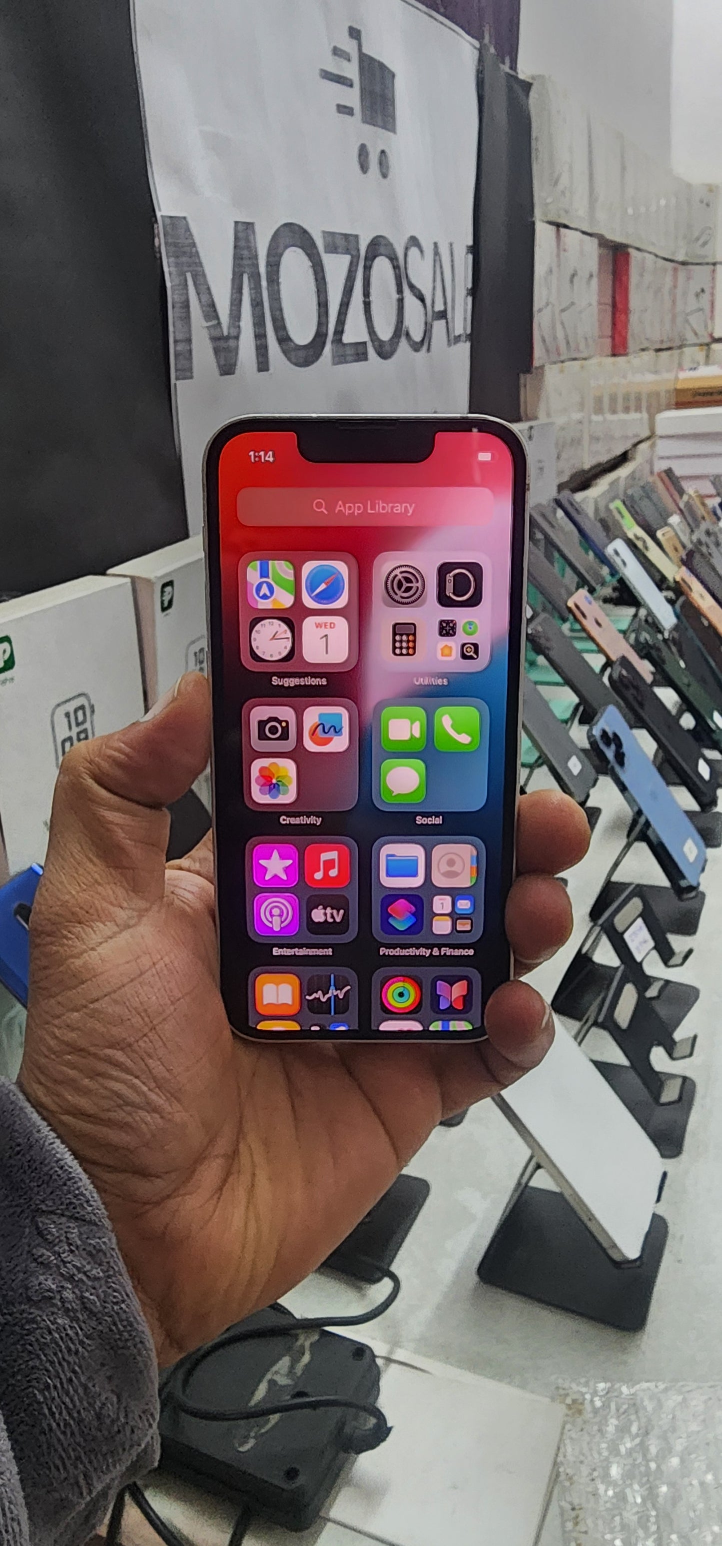 iPhone 13 128GB - (Used) Brand New Condition