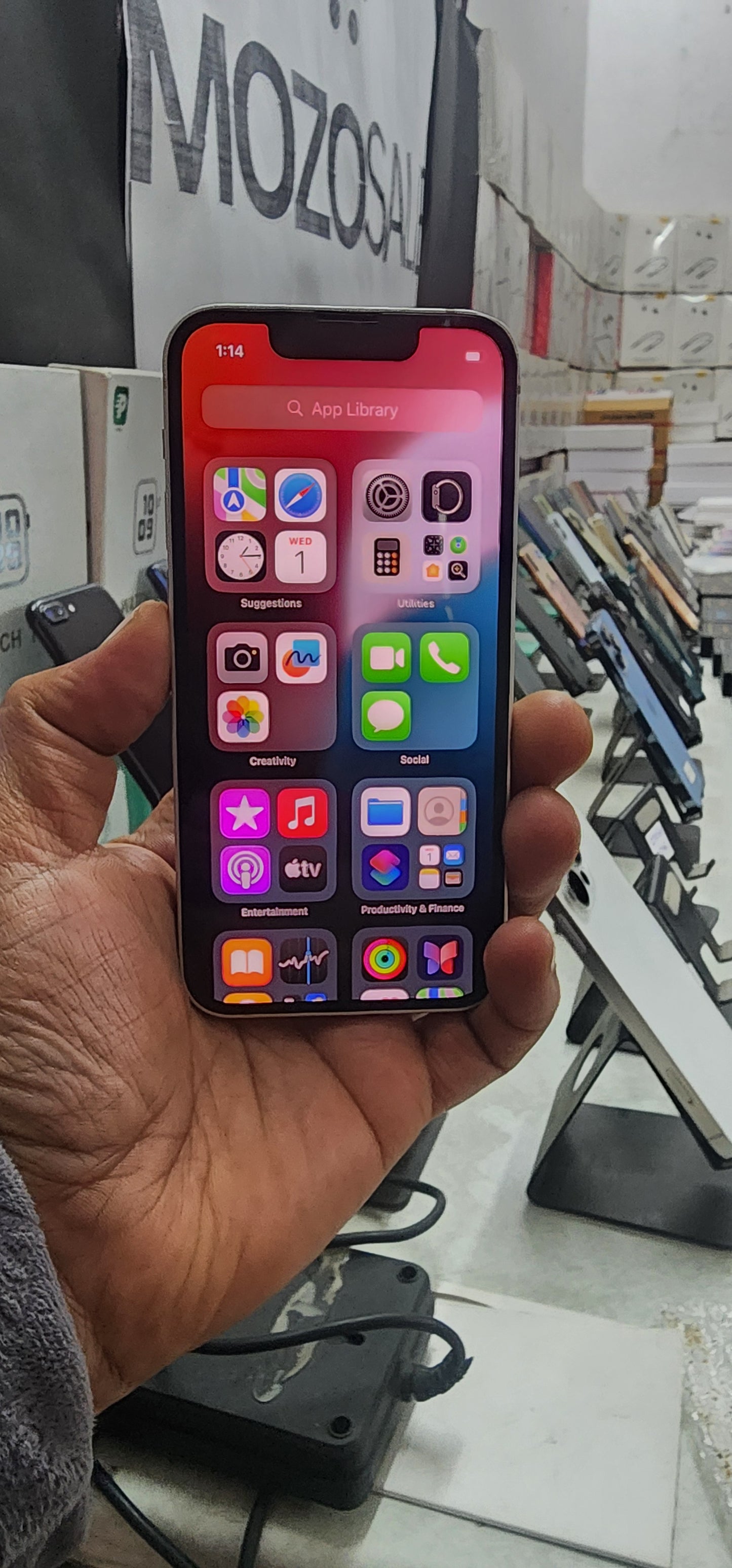 iPhone 13 128GB - (Used) Brand New Condition